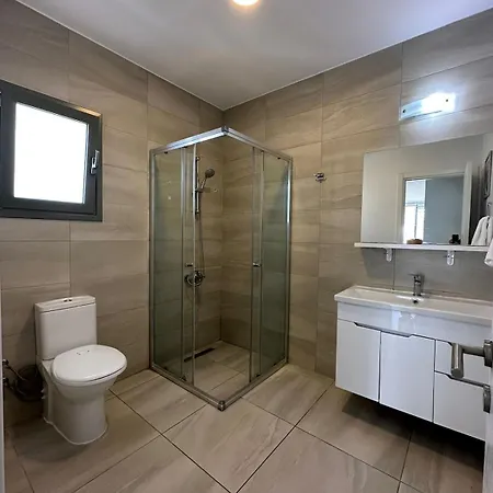 Kibris Town House Menekse *