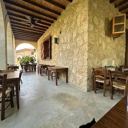 Kibris Town House Menekse *