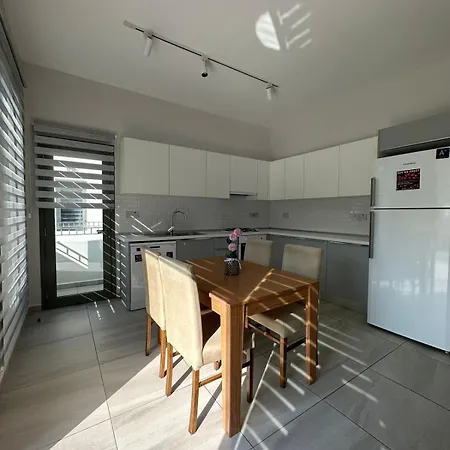 Kibris Town House Menekse Aglantzia