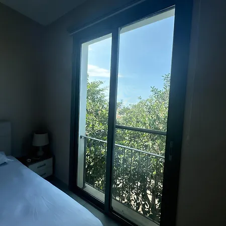 Kibris Town House Menekse *