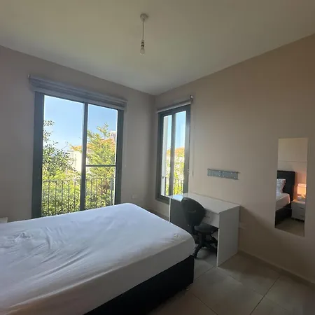 Апартаменты Kibris Town House Menekse Aglantzia
