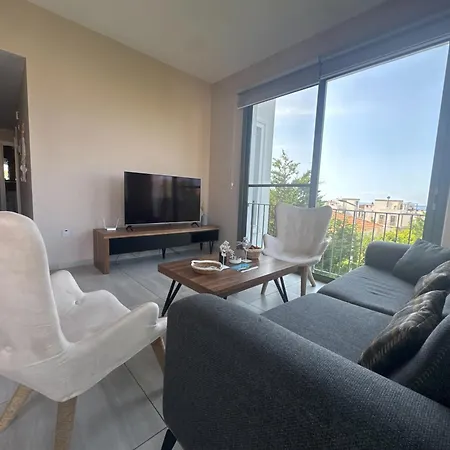 Kibris Town House Menekse Апартаменты Aglantzia