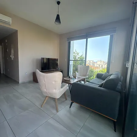 Kibris Town House Menekse *