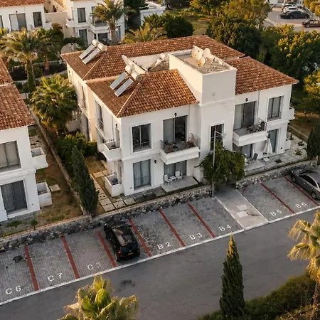 Kibris Town House Menekse *