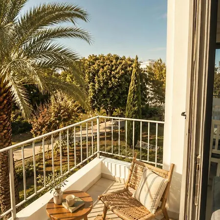 Apartment Kibris Town House Menekse Aglantzia