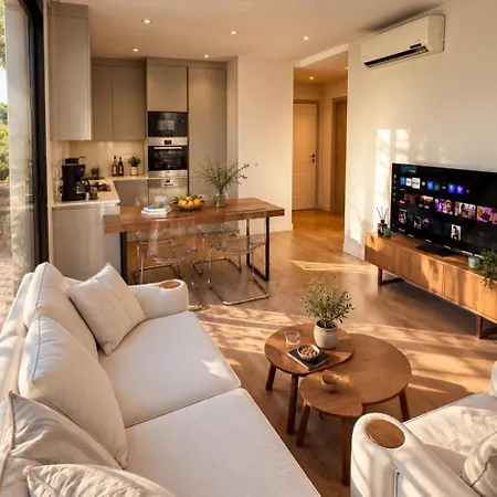 Natura Menekse Apartment Aglantzia